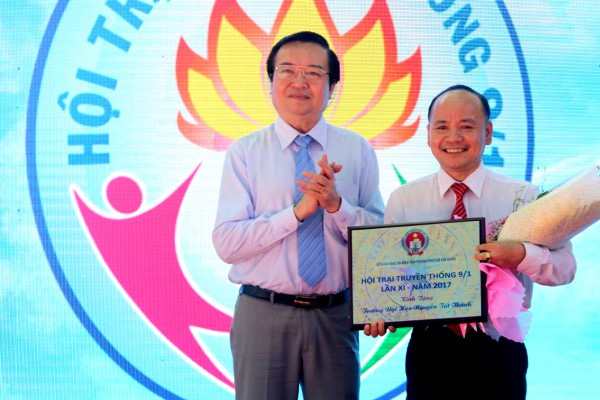 hang-ngan-hoc-sinh-tham-gia-hoi-trai-9-1-lan-thu-xi-nam-2017 hang ngan hoc sinh tham gia hoi trai 9 1 lan thu xi nam 2017